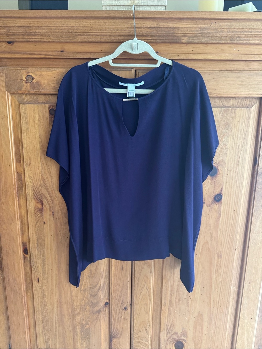 Diane Von Furstenberg Navy Keyhole Flutter Sleeve Tunic, Size Small